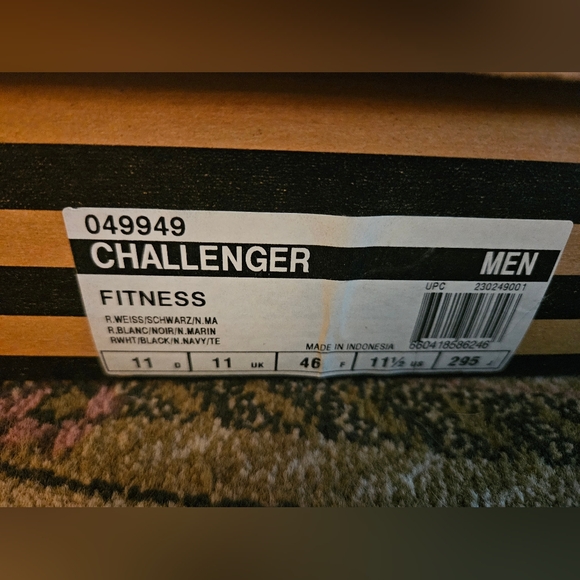 Men's Adidas fitness sneaker new in box size 11.5. - Picture 8 of 8